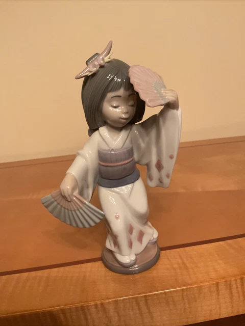 LLADRO ORIENTAL DANCE #6230 FIGURINE - No Box