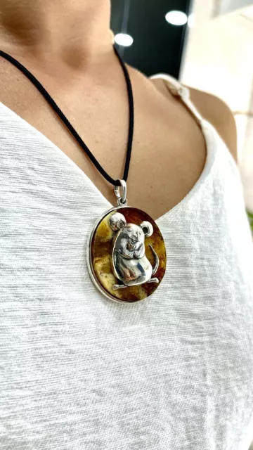 Mouse Silver Pendant On Natural Amber Plate Oval Shape For Necklace Cute Mouse￼