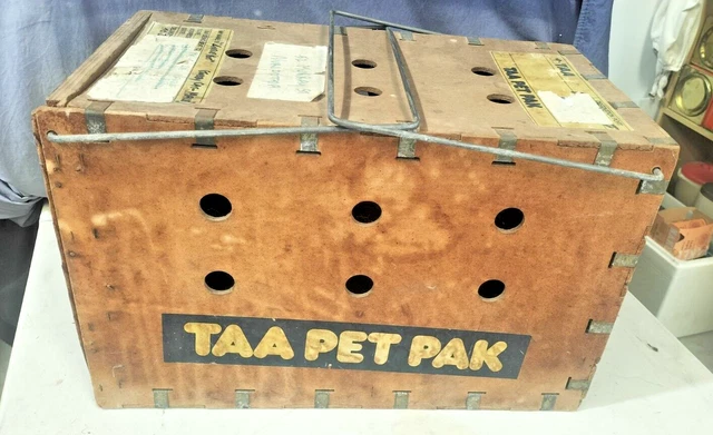 TAA Rare Aviation Memorabilia Vintage TAA Trans Australia Airlines Pet Pack - AF