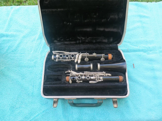 Bundy Resonite Selmer Mazzeo Model Clarinet USA Case Rare Good Condition no resv Bundy Resonite Selmer Mazzeo Model Clarinet USA Case Rare Good Condition no resv