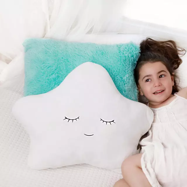 Set of 2 Kid’S Decorative Pillows for Girls Toddler Room - Fluffy White Star Pil