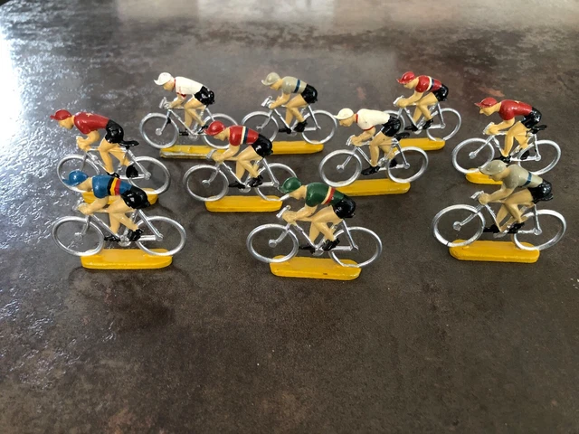 Lot 4 figurines coureurs cyclistes anciens en alu vers 1950