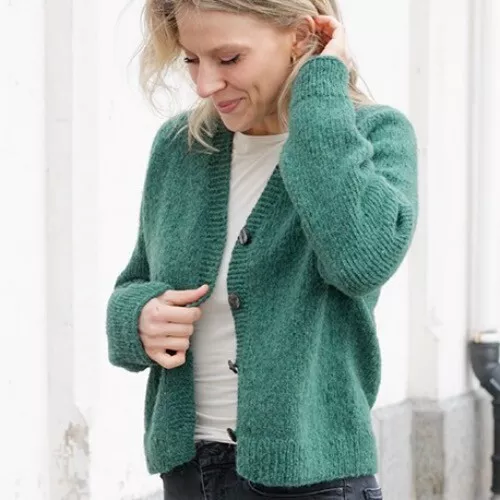 Everyday Cardigan KNITTING KIT No Nonsense-Everything you need to make the cardi