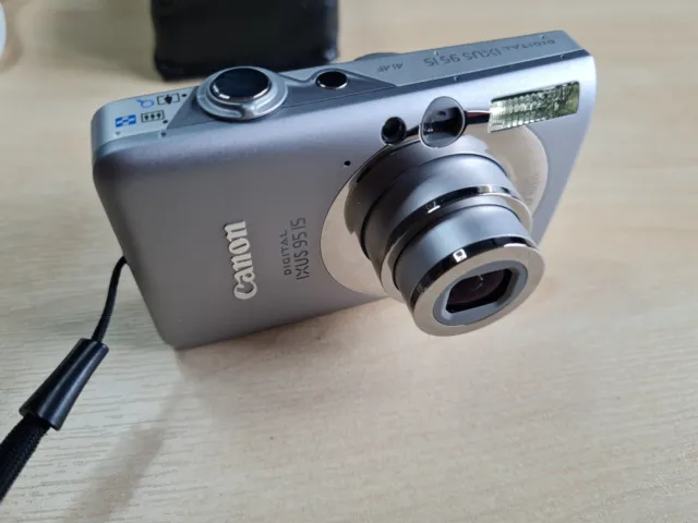 Canon Digital IXUS 95 IS (PowerShot SD1200 IS) 10.0MP Compact Digital Camera