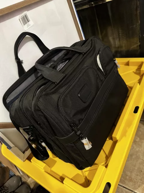 Tumi Alpha 2 15 inch Laptop Briefcase - Black