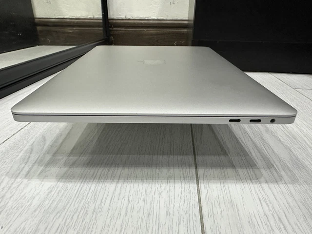 Apple MacBook Pro Retina 13,3" 2020 512 GB SSD 16 GB RAM 2,0 GHz Core i5 - argento 6
