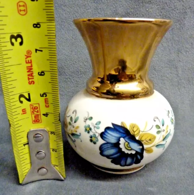 Lovely 60S Bud Posy Vase Prinknash Pottery Pure 22 Carat Gold Top Flower Design