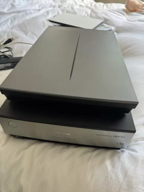 Epson Perfection V850 Pro Scanner.Mint , only used a few times