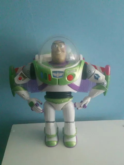 Figurine animé toy story  buzz l'éclair