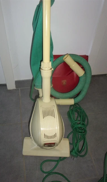Jouet Vintage Aspirateur Selectric à Piles (années 70/80 ?)