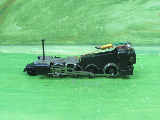 Hornby Dublo 2 rail Class 8F loco 2-8-0 motorised chassis with fixing screw 3