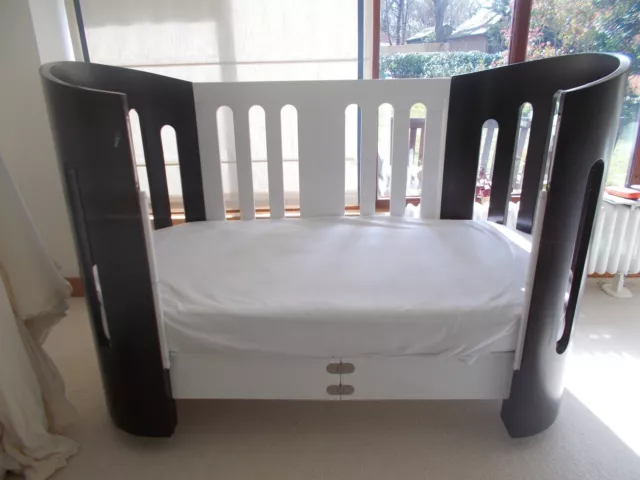 Bloom luxo cot bed sales