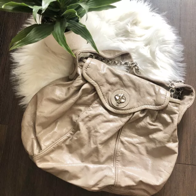 Marc By Marc Jacobs Taupe Chain Patent Crinkle Leather Shoulder Bag Purse Marc By Marc Jacobs Taupe Chain Patent Crinkle Leather Shoulder Bag Purse
