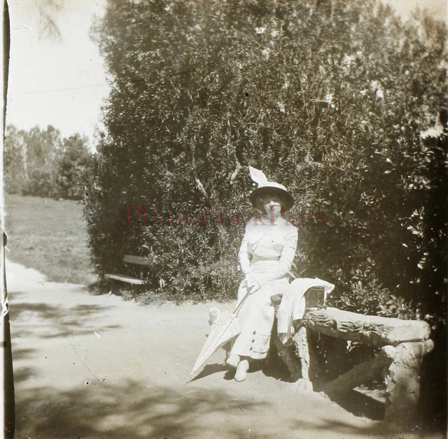FRANCE women's fashion c1900 photo stereo glass plate V26L8n