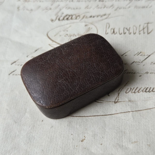 W & J Milne A Victorian Dark Brown Leather Jewel Box