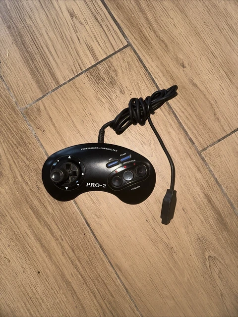 Sega Megadrive + 2 manettes sans fil + 20 jeux à 19,99 € au lieu de 49,90