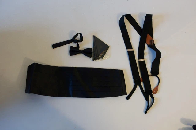NWOT Mens Trafalgar Black 4 Pc Set Formal Bow-Tie Suspenders Cummerbund *