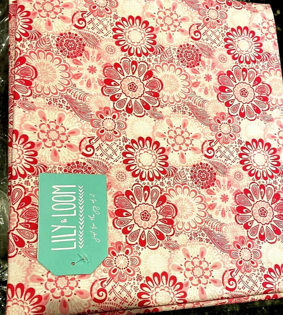 Lily & Loom GIRL'S TRIP Daisy Pink 3 YARDS Lily & Loom GIRL'S TRIP Daisy Pink 3 YARDS