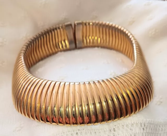 Wide Ribbed Cleopatra Style  Choker Necklace 70's Retro 18" Goldtone Flexible