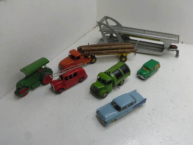 Lot Dinky Toys