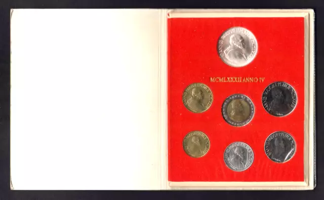 Vatican. 1982 7 Piece Mint Set.. In Official Holder - Incs silver 1000 Lire