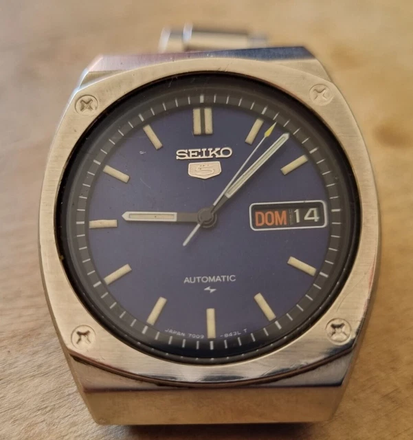 Seiko deals 7009 8370
