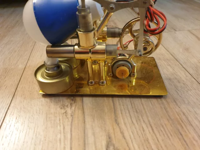 dampfmaschine Model mit Lampe