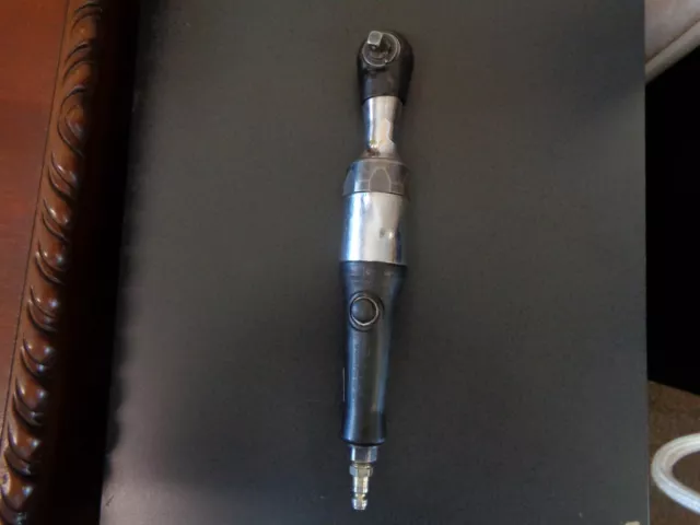 Snap On Tool  3/8" Drive Air Ratchet Wrench  FAR7200