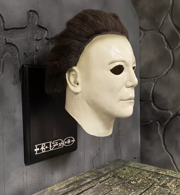 Michael Myers Halloween H20 Mask Wall Display Stand Horror Collectible