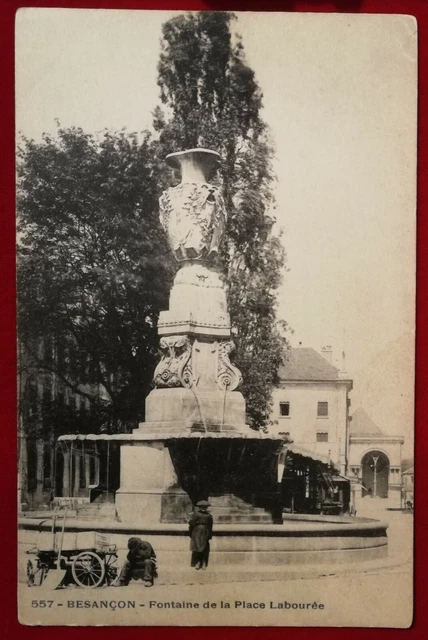 CPA 25.- BESANCON .- Fontaine de la Place Labourée