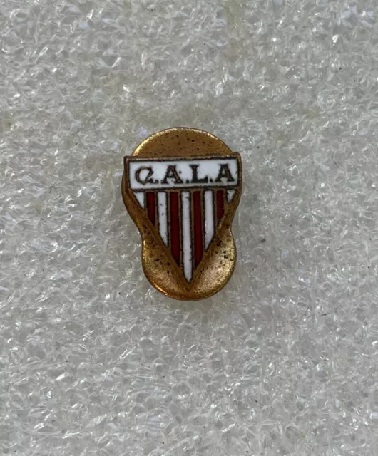 Rare Vintage pin badge ARGENTINA CLUB ATLETICO PLATENSE FOOTBALL CLUB CAP  enamel