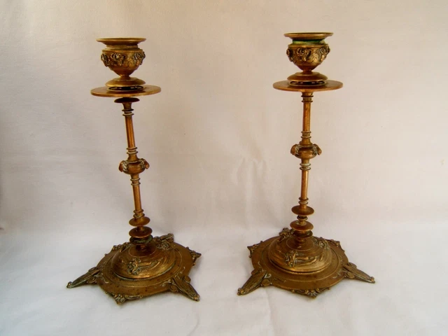 Paire De Bougeoirs Anciens En Bronze Massif – Style Générique – Déco Vintage