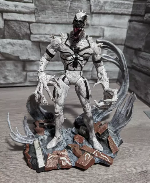 Marvel Select 8" Anti-Venom Diamond Select Spiderman White Venom Symbiote Figure