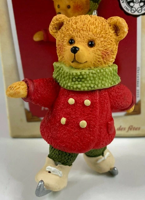 Hallmark Keepsake Christmas Ornament Gracie Skates 4Th In Snow Cub Club 2002