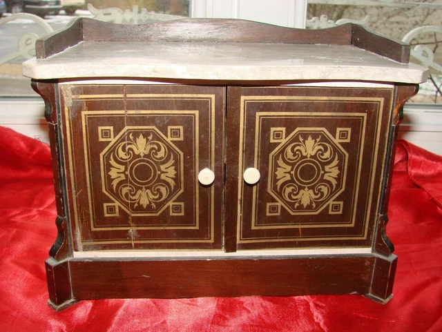 ANCIEN VAISSELIER DE poupée, meuble, bois teinté, hauteur 42
