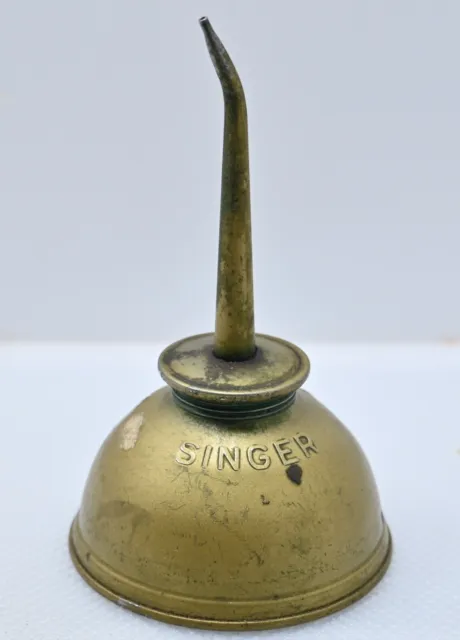 ✨Vintage Singer Sewing Machine Thumb Pump Oil Can Angled Tip 5.75" (INV N995)