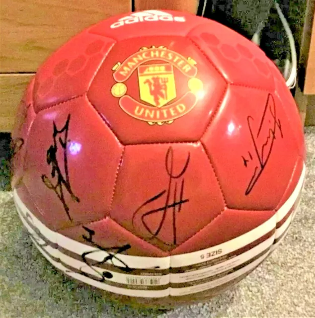 065 - Signed Manchester United Football with Club COA