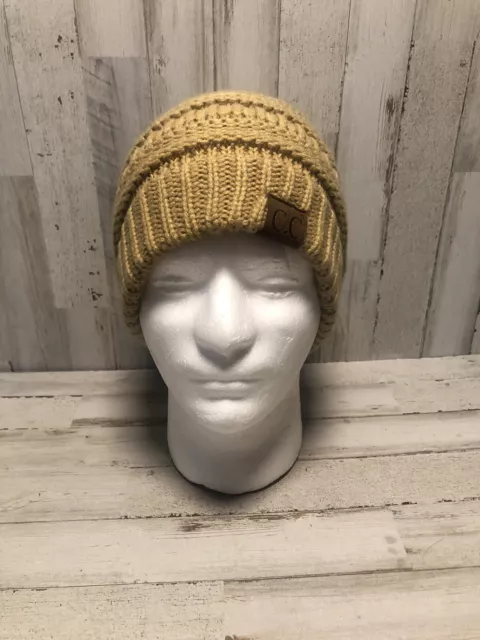 CC Exclusive Women's Winter Tan Knit Beanie Acrylic Hat Cap Soft Chunky Warm EUC