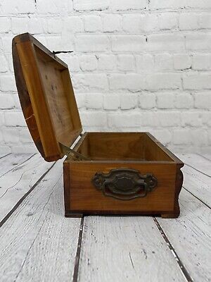 Vintage Small Cedar Wood Jewelry Trinket Cigar Vanity Antique Box 10 3/4” x 6.5” 5