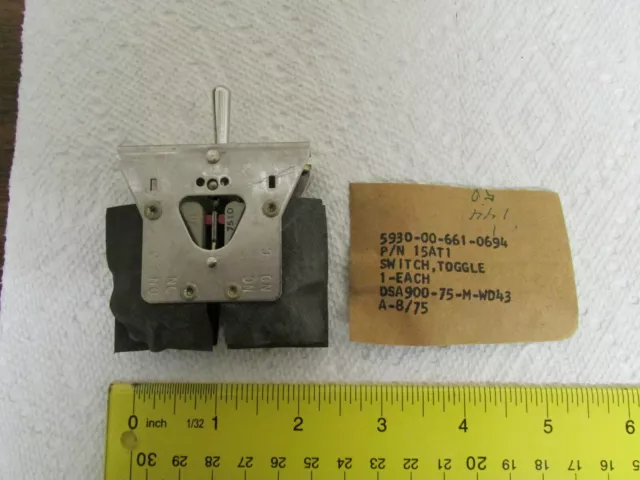 Milspec TOGGLE SWITCH On-Off-On 15AT1 NSN 5930-00-661-0694 Micro Switch