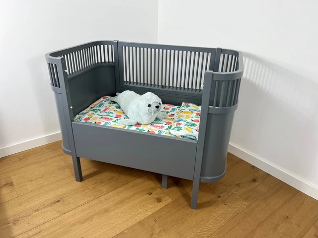 Sebra Baby,- + Juniorbett (all in one) in modernem grau/ Das mitwachsende Bett