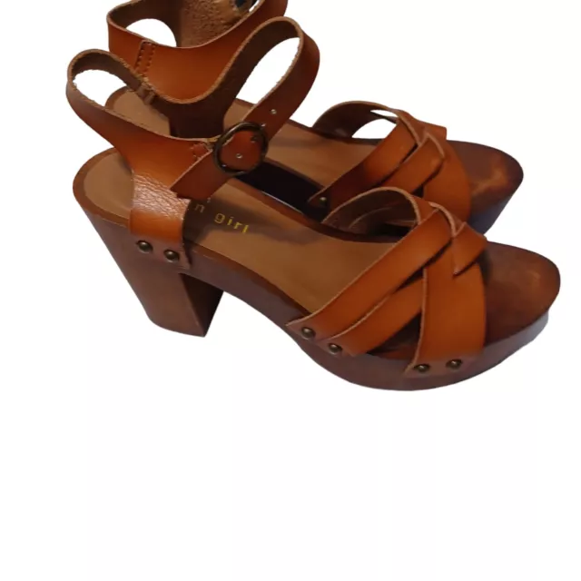 Madden Girl Sandal Women's 7 Heeled Clog Platform Chunky