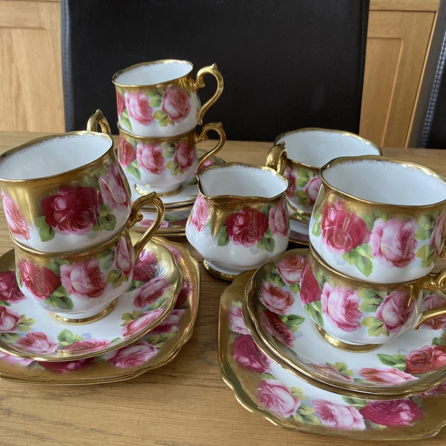 ROYAL ALBERT CROWN Old English Roses 1930's 20 Piece Tea set STUNNING