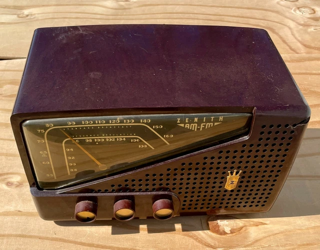 VINTAGE ZENITH AM-FM Radio Model No. 7H822-Z Tube Bakelite Rare ...