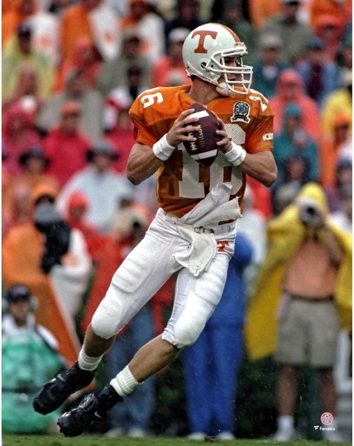 Peyton Manning Tennessee Volunteers Unsigned Dropping back to Pass Photograph