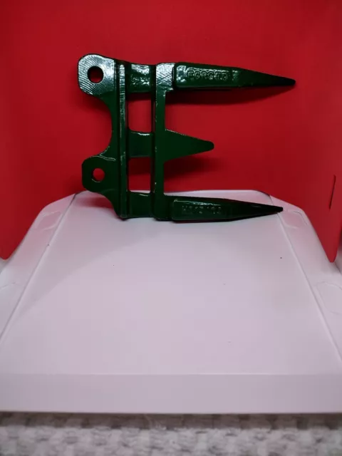 New, Combine 3-Prong Knife Guard H213405 Fits John Deere Rigid & Draper Heads