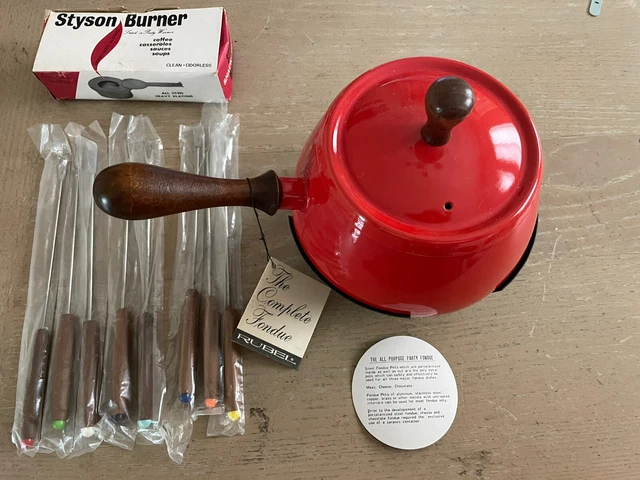 Juego de ollas fondue vintage de mediados de siglo moderno esmalte rojo de 2 quilates 1967 con 8 tenedores nuevo