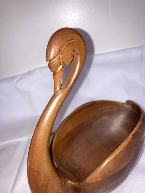 Vintage fame’  Walnut Hand Carved Wooden Swan MCM Retro Duck Shaped Bowl BIRD