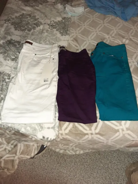 Nostic-Refuge-Sky Jeans. White-Maroon and Teal. Juniors fun colors