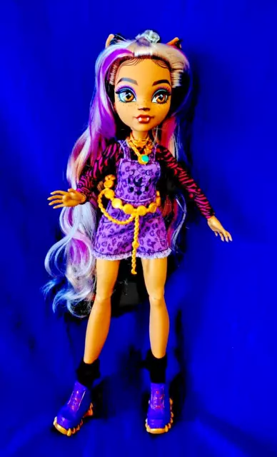 Monster High Clawdeen Wolf Doll with Crescent First Edition Mattel